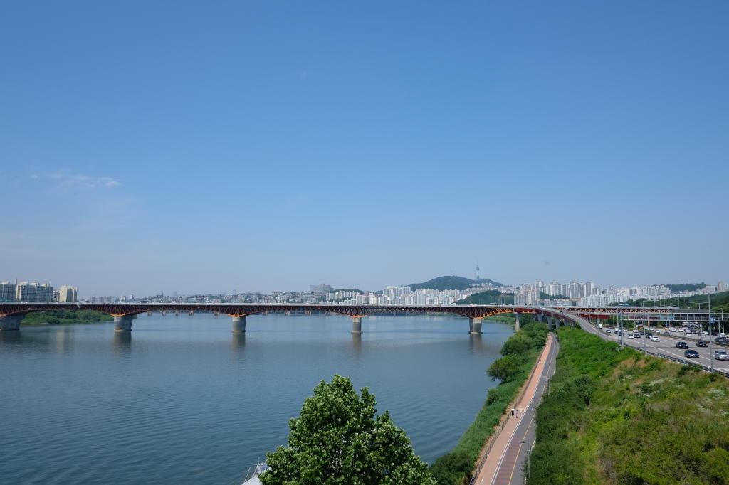 View of the Han River on a sunny day.